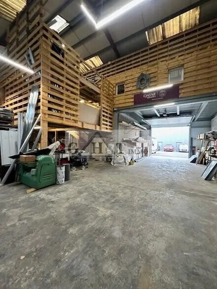 Industrial in Brie-Comte-Robert for lease - Interior Photo - Image 2 of 5