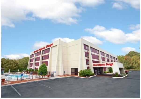 2179 Parkway, Pigeon Forge, TN for sale - Primary Photo - Image 1 of 1