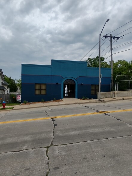 1828 S 76th St, West Allis, WI for lease - Building Photo - Image 2 of 12