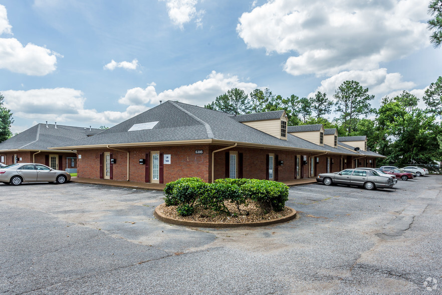 5395 Fox Plaza Dr, Memphis, TN for sale - Primary Photo - Image 1 of 5