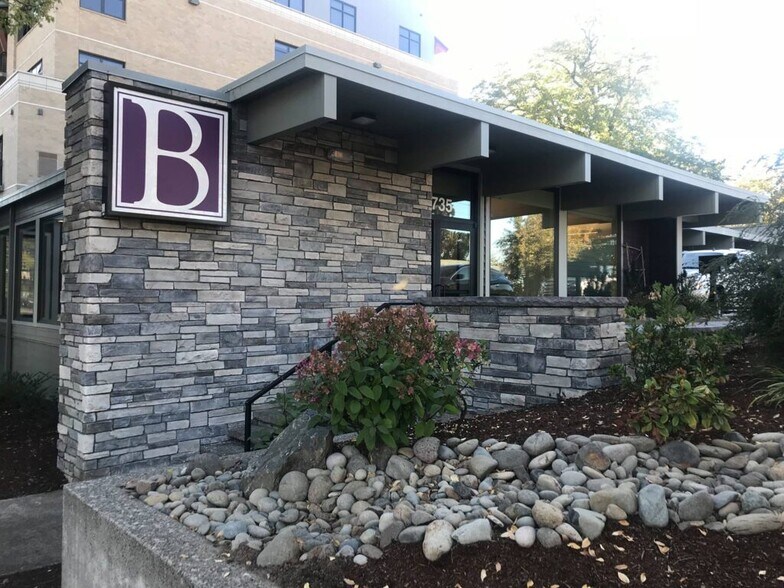 735 Commercial St SE, Salem, OR 97301