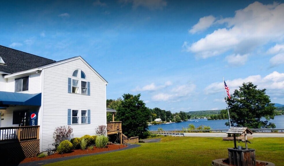 788 Laconia Rd, Tilton, NH 03276