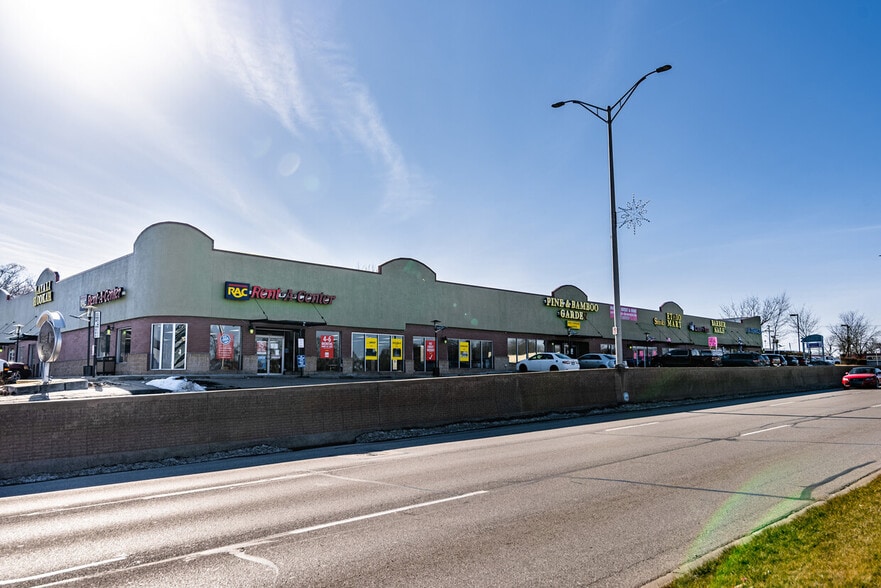 10905 Shawnee Mission Pky, Shawnee Mission, KS for lease - Building Photo - Image 3 of 4