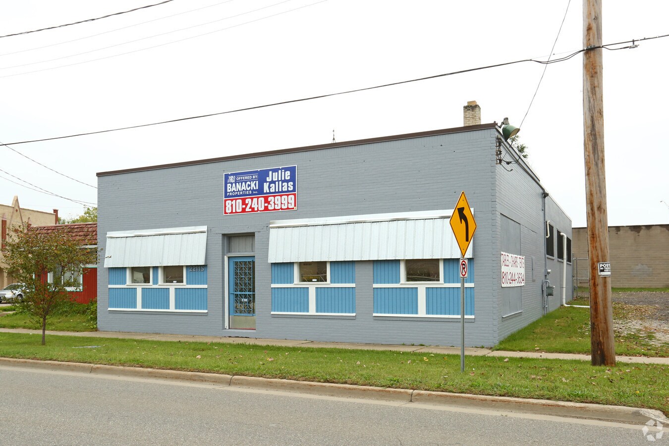 2211 S Saginaw St, Flint, MI 48503