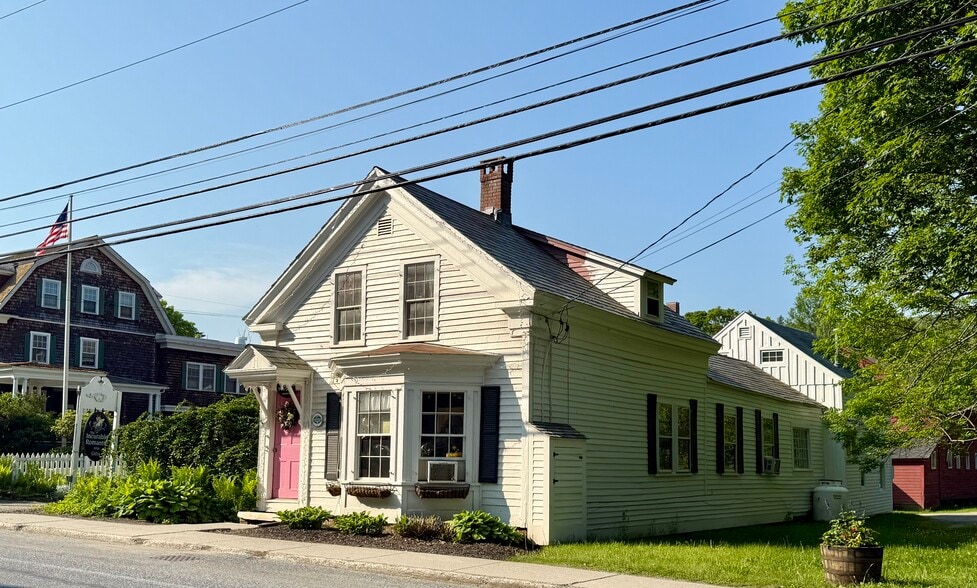 16 West Main St, Wilmington, VT for sale - Building Photo - Image 3 of 52