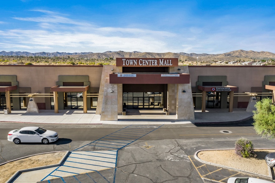 57725 Twenty Nine Palms Hwy, Yucca Valley, CA for lease - Building Photo - Image 2 of 6