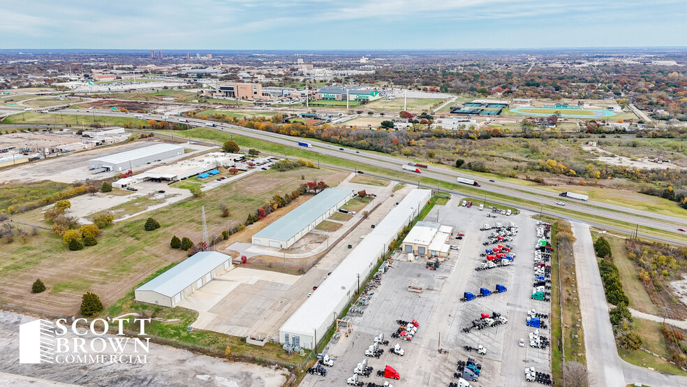 1512 I-35 W, Denton, TX for lease - Building Photo - Image 3 of 12