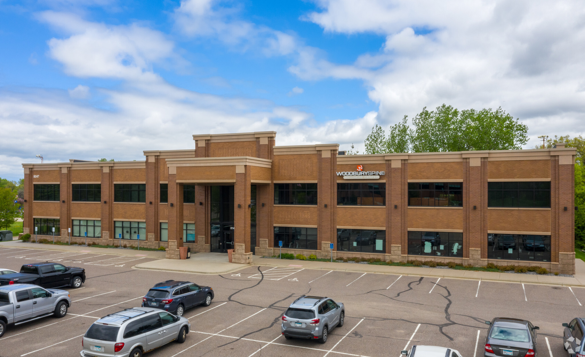 8147 Globe Dr, Woodbury, MN for lease Primary Photo- Image 1 of 16