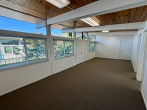 885 N San Antonio Rd, Los Altos, CA for lease Interior Photo- Image 2 of 8