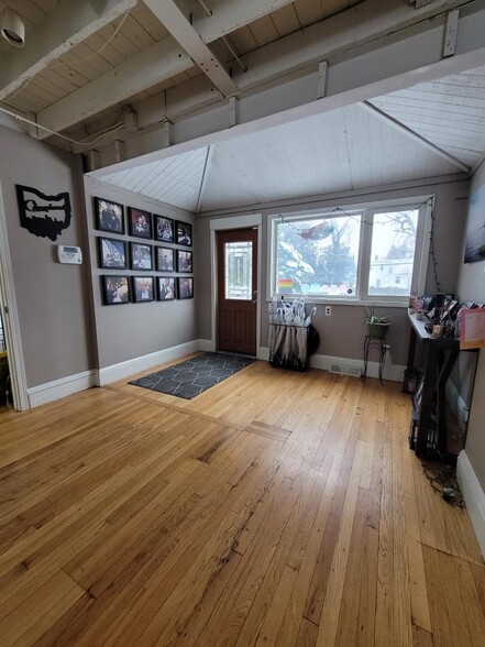 7312 Center St, Mentor, OH for lease - Building Photo - Image 2 of 5