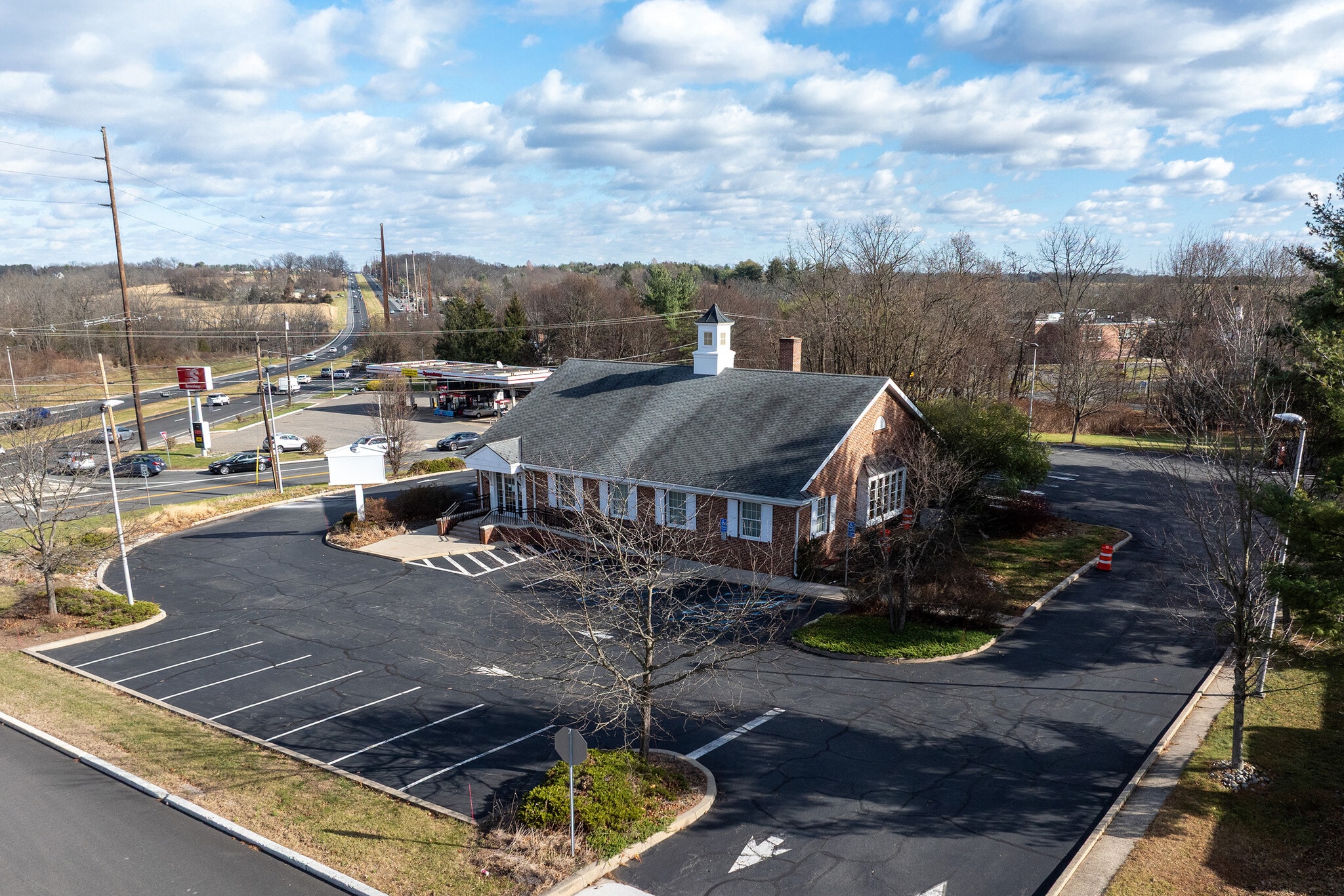 40 Broad st, Three Bridges, NJ for sale Primary Photo- Image 1 of 5