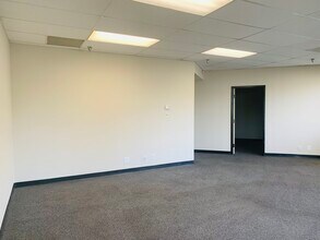 127 Business Center Dr, Corona, CA for lease Interior Photo- Image 2 of 5