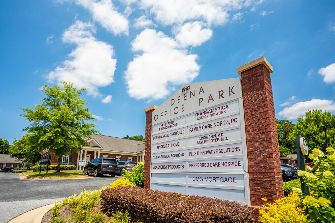 1921 Whittlesey Rd, Columbus, GA 31904 Deena Office Park