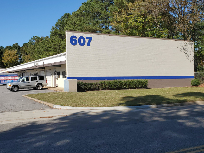 605 Industrial Park Dr, Newport News, VA for lease - Building Photo - Image 2 of 6