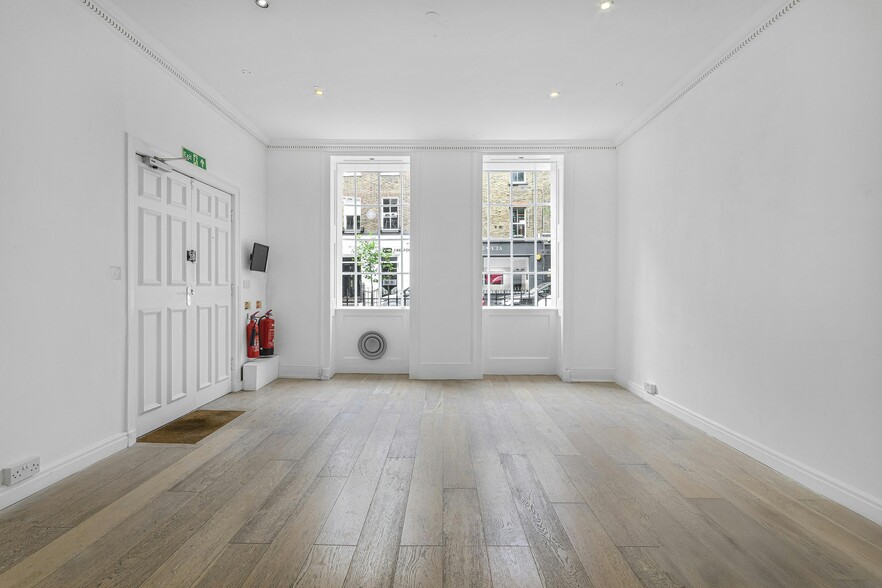 72 Charlotte St, London for lease - Interior Photo - Image 2 of 9