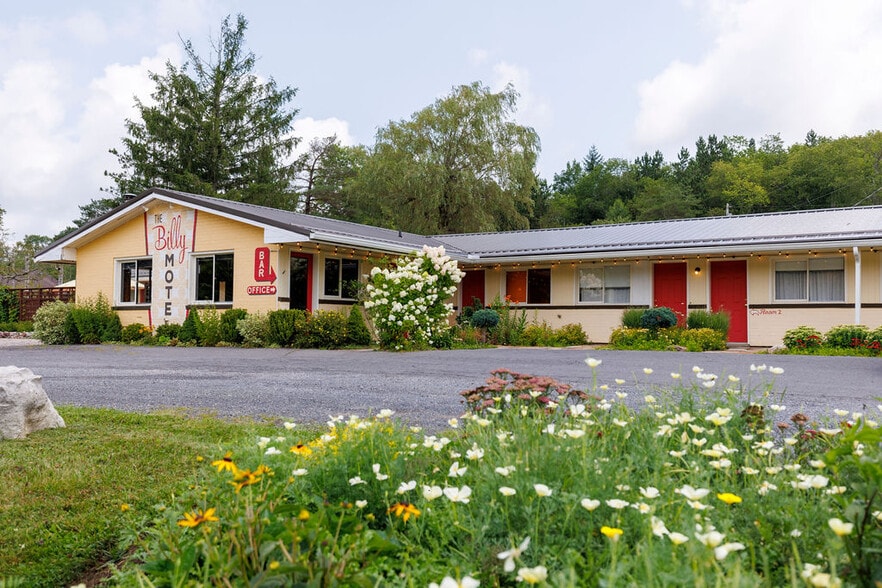 1080 Williams Ave, Davis, WV for sale - Building Photo - Image 1 of 1