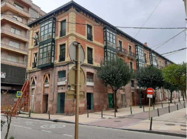 Retail in Torrelavega for sale - Building Photo - Image 3 of 16