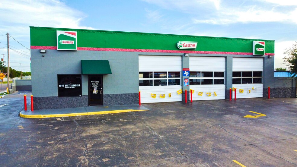 1019 E Saunders St, Laredo, TX 78041