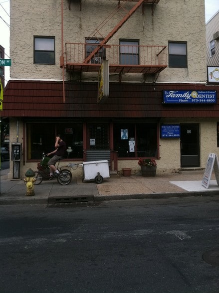 53 Wilson Ave, Newark, NJ for sale - Primary Photo - Image 1 of 1