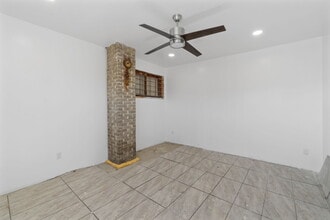 22344 Lougheed Hwy, Maple Ridge, BC for lease Interior Photo- Image 2 of 4