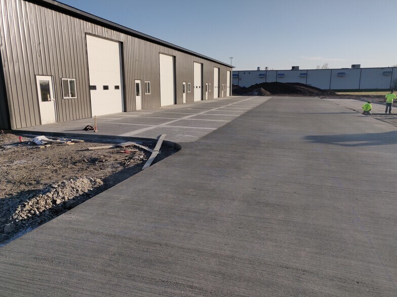 1710 W K Ave, Nevada, IA for sale - Primary Photo - Image 1 of 1