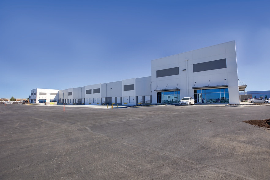 1619 Boeing Way, Stockton, CA for lease - Building Photo - Image 2 of 6