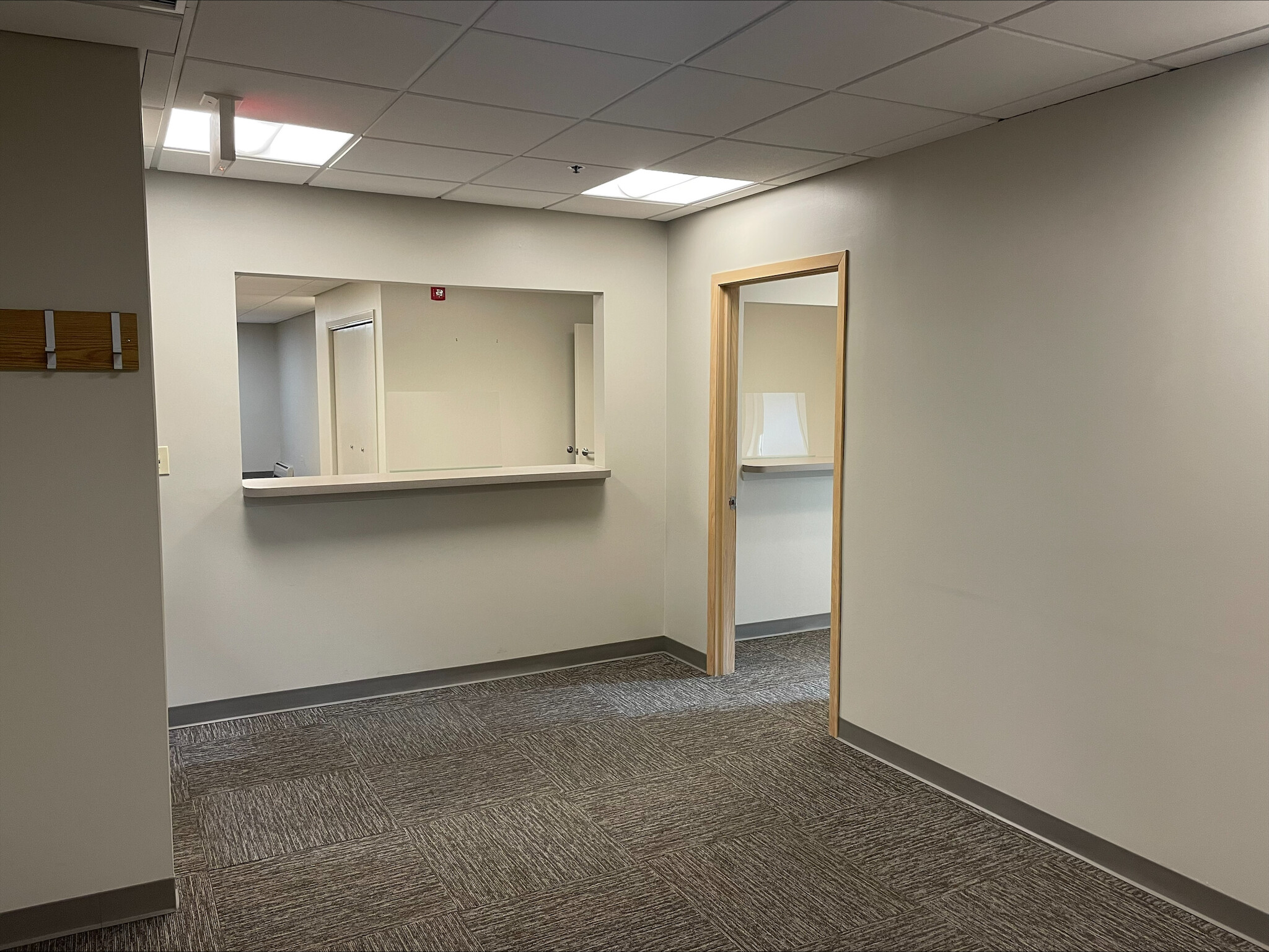 1020 E Ogden Ave, Naperville, IL for lease Interior Photo- Image 1 of 11