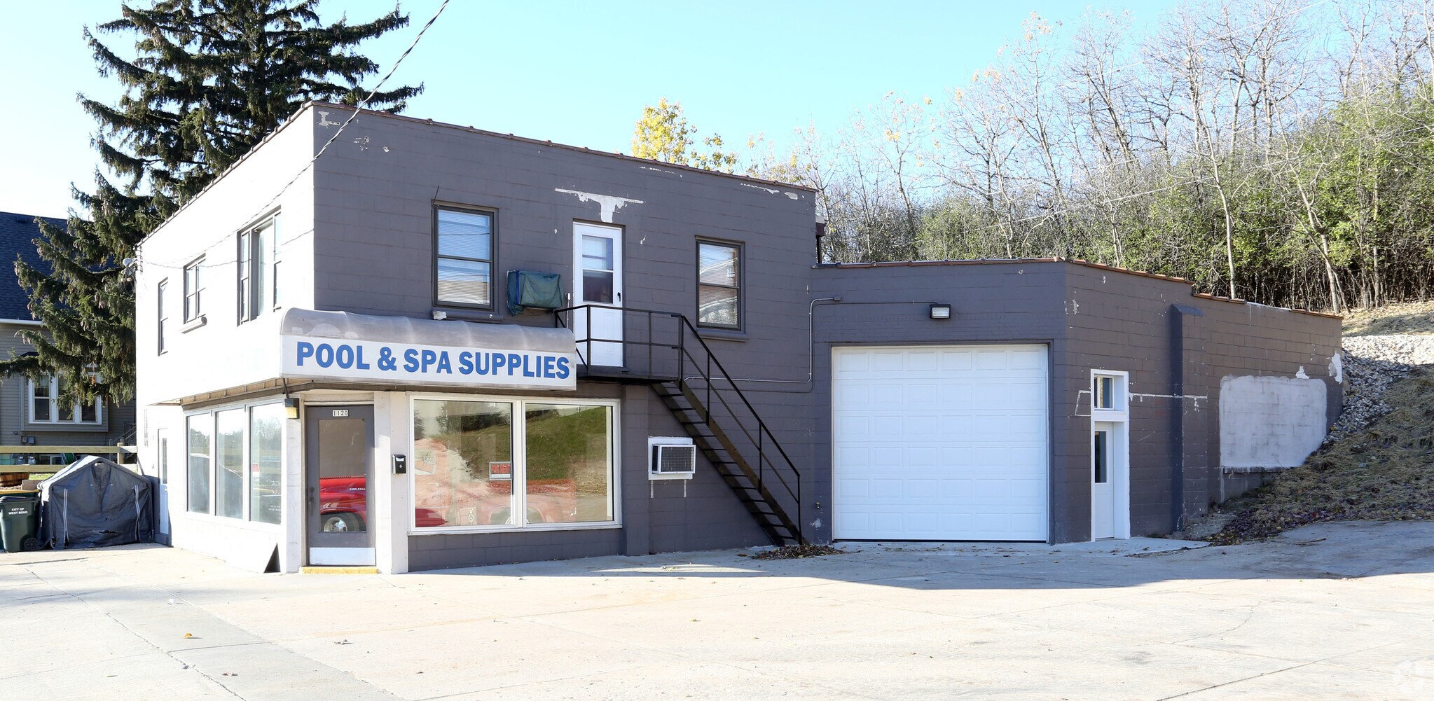 1120 W Washington St, West Bend, WI for sale Primary Photo- Image 1 of 1