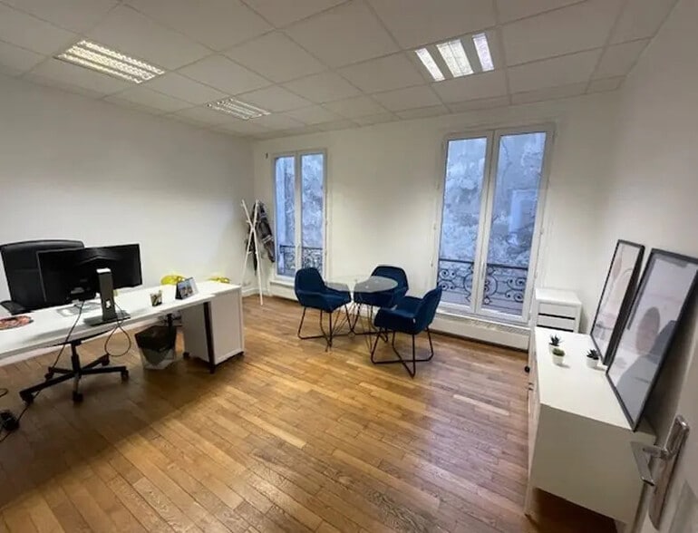 Office in Paris for lease - Interior Photo - Image 1 of 8