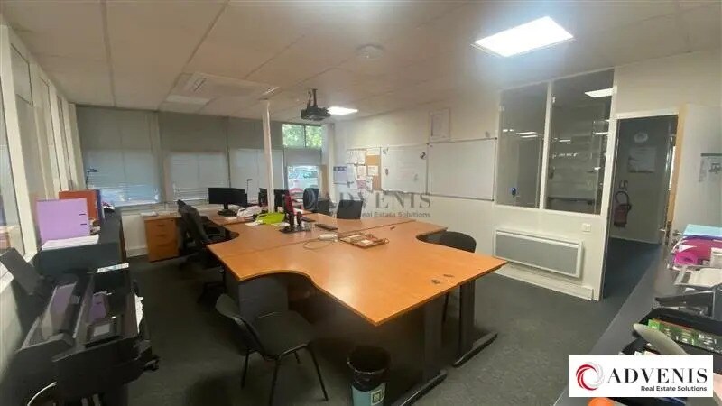Office in Pessac for lease - Interior Photo - Image 3 of 7