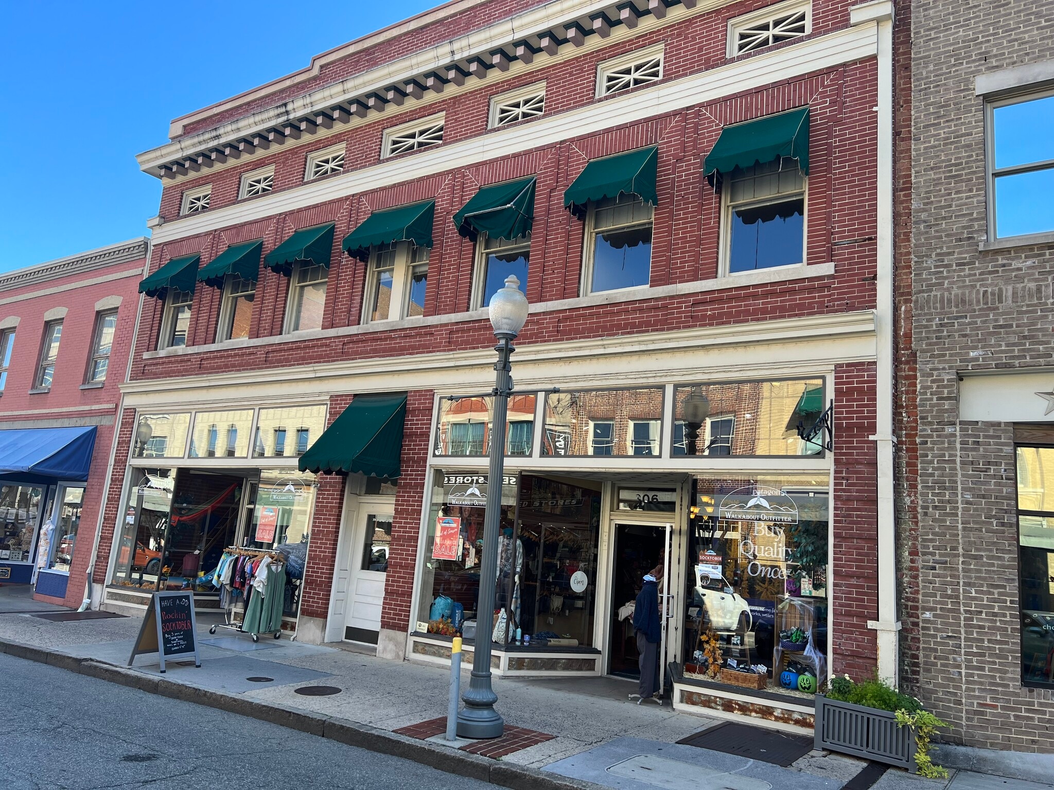 304-306 Market St SE, Roanoke, VA for lease Building Photo- Image 1 of 9