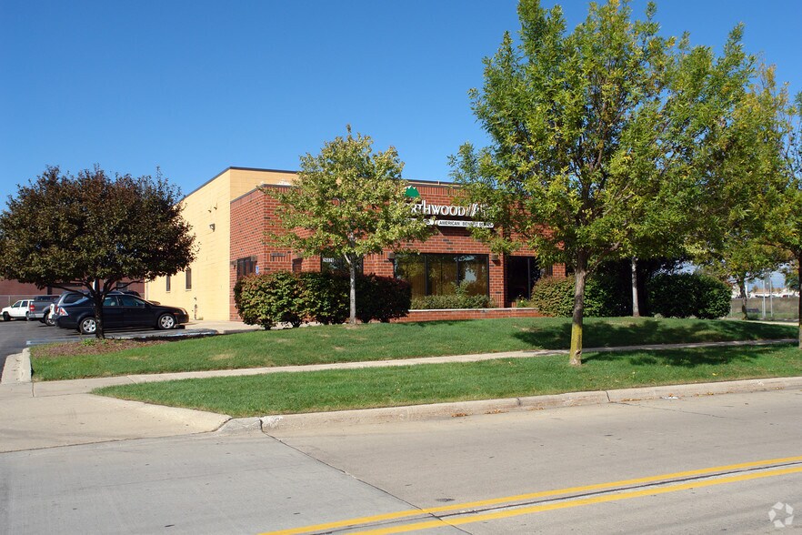 26829 Lawrence St, Center Line, MI for sale - Building Photo - Image 1 of 1