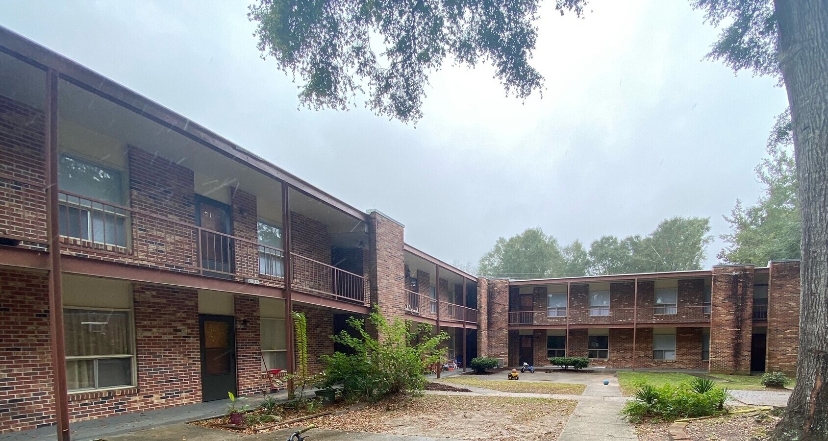 327 E Eufaula St, Ozark, AL 36360