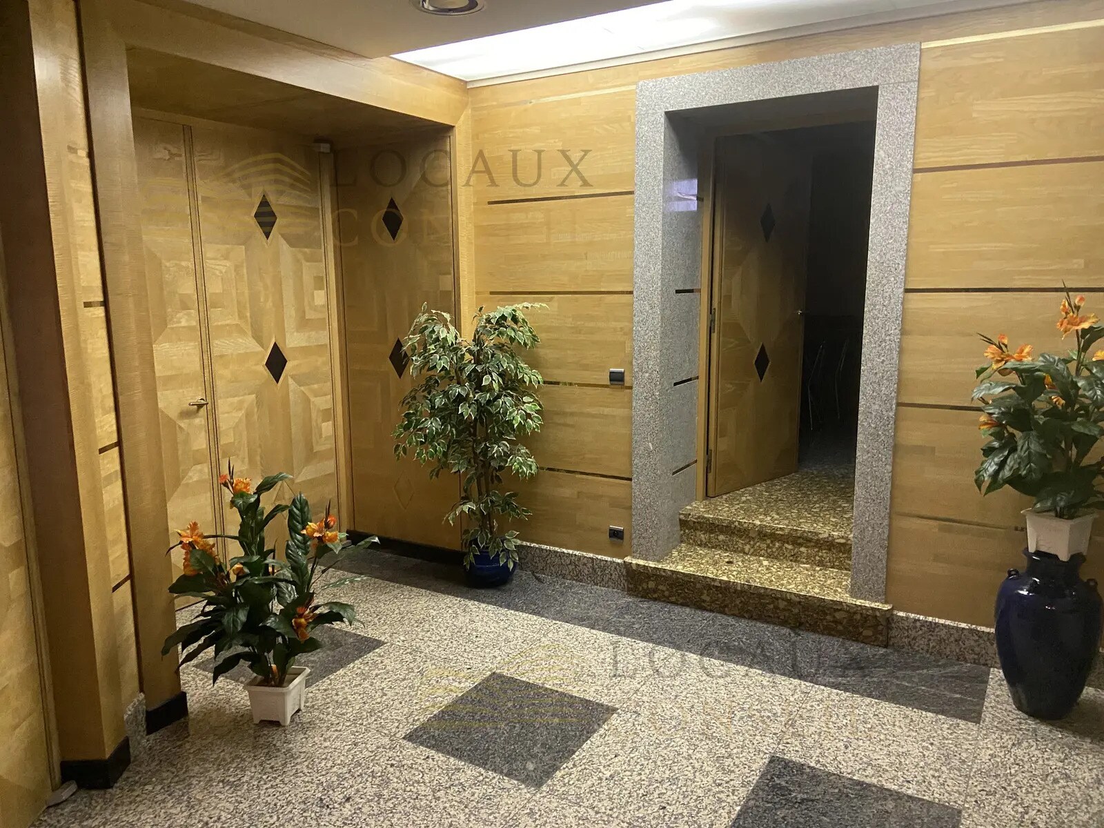 Flex in Argenteuil for sale Building Photo- Image 1 of 9