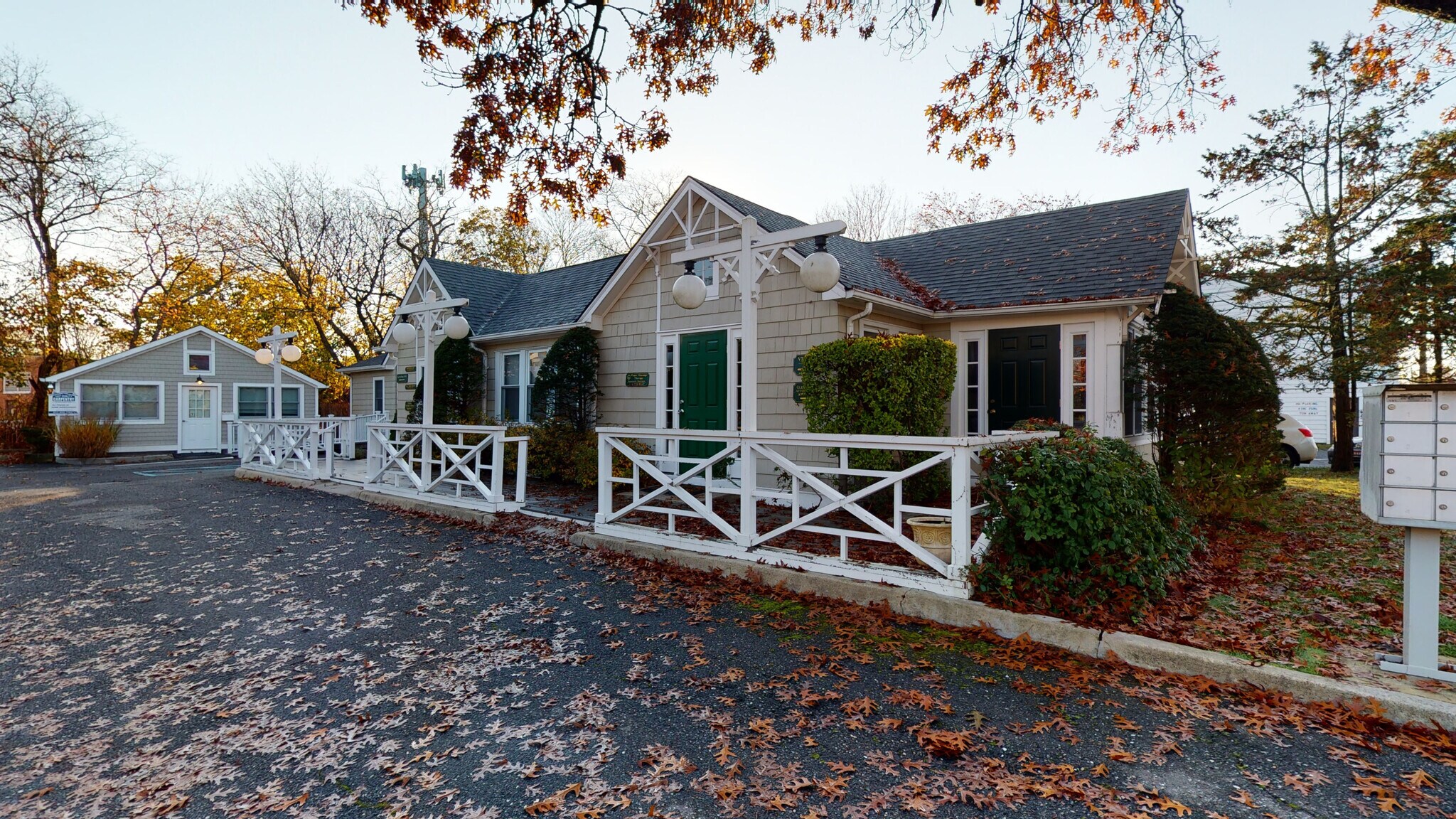 12 Oak St, Westhampton Beach, NY for sale Building Photo- Image 1 of 1