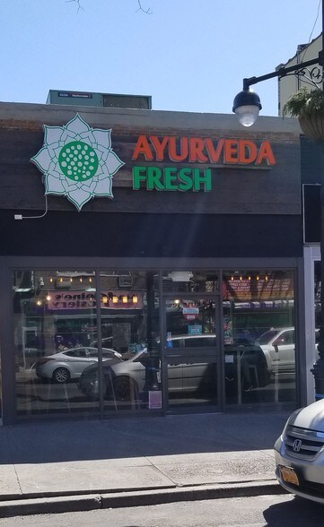 3009 Steinway St, Astoria, NY for sale - Primary Photo - Image 1 of 1