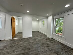 376 Chandler St, Worcester, MA for lease Interior Photo- Image 2 of 3