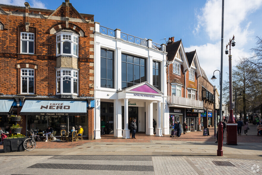 Royal Victoria Place, Tunbridge Wells for lease - Primary Photo - Image 1 of 9