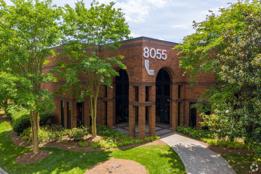 8055 Troon Cir, Austell, GA for sale - Building Photo - Image 1 of 1