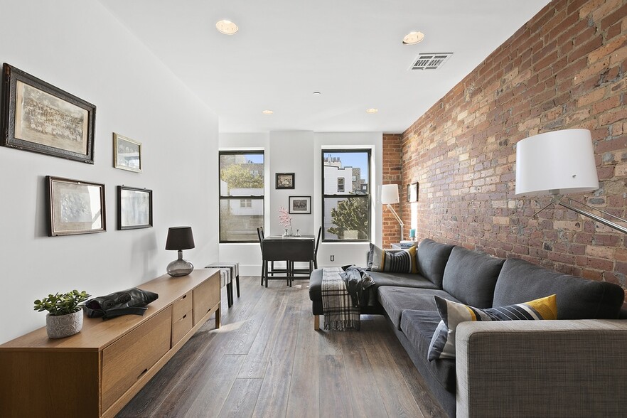 923 Bedford Ave, Brooklyn, NY for sale - Building Photo - Image 1 of 1