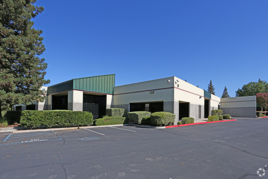 5168 Blythe Ave, Fresno, CA for lease - Primary Photo - Image 1 of 2