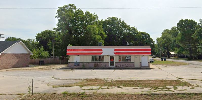 150 S Grand Ave, Greenfield, MO for sale - Building Photo - Image 2 of 13