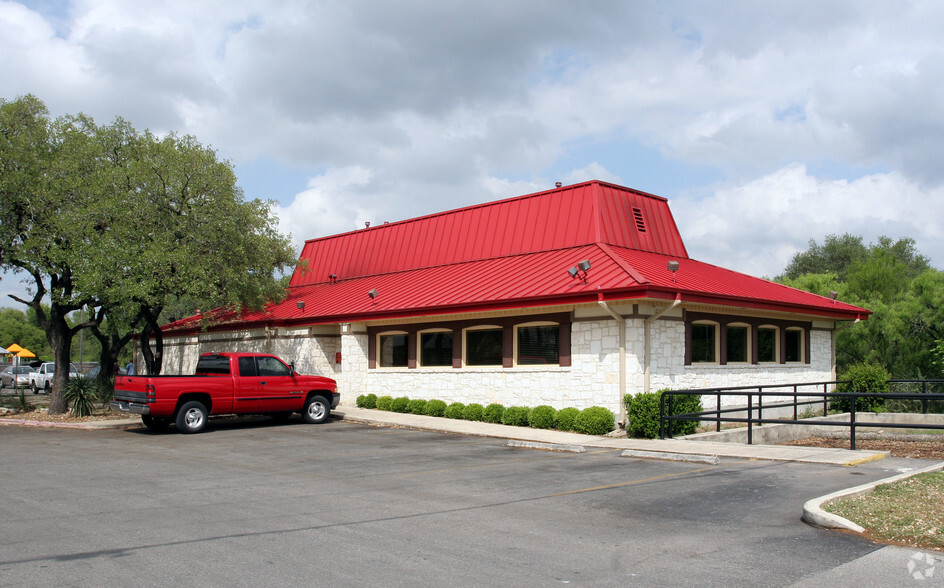 12730 Bandera Rd, Helotes, TX for lease - Building Photo - Image 1 of 1