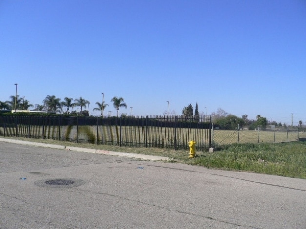 Gifford Ave, San Bernardino, CA for lease - Primary Photo - Image 1 of 3