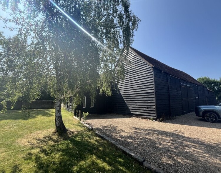 Hatfield Rd, Colney Heath for lease - Primary Photo - Image 1 of 1