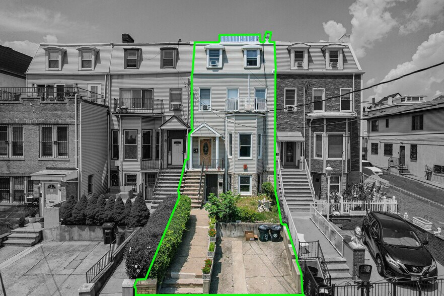 300 Paterson Plank Rd, Jersey City, NJ for sale - Primary Photo - Image 1 of 6