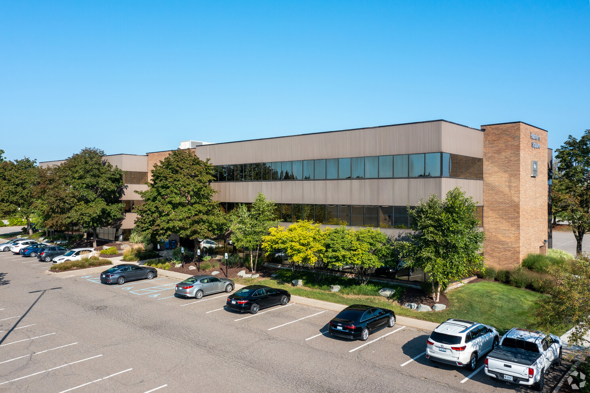 31555 W 14 Mile Rd, Farmington Hills, MI 48334 - Hunter's Square Office ...