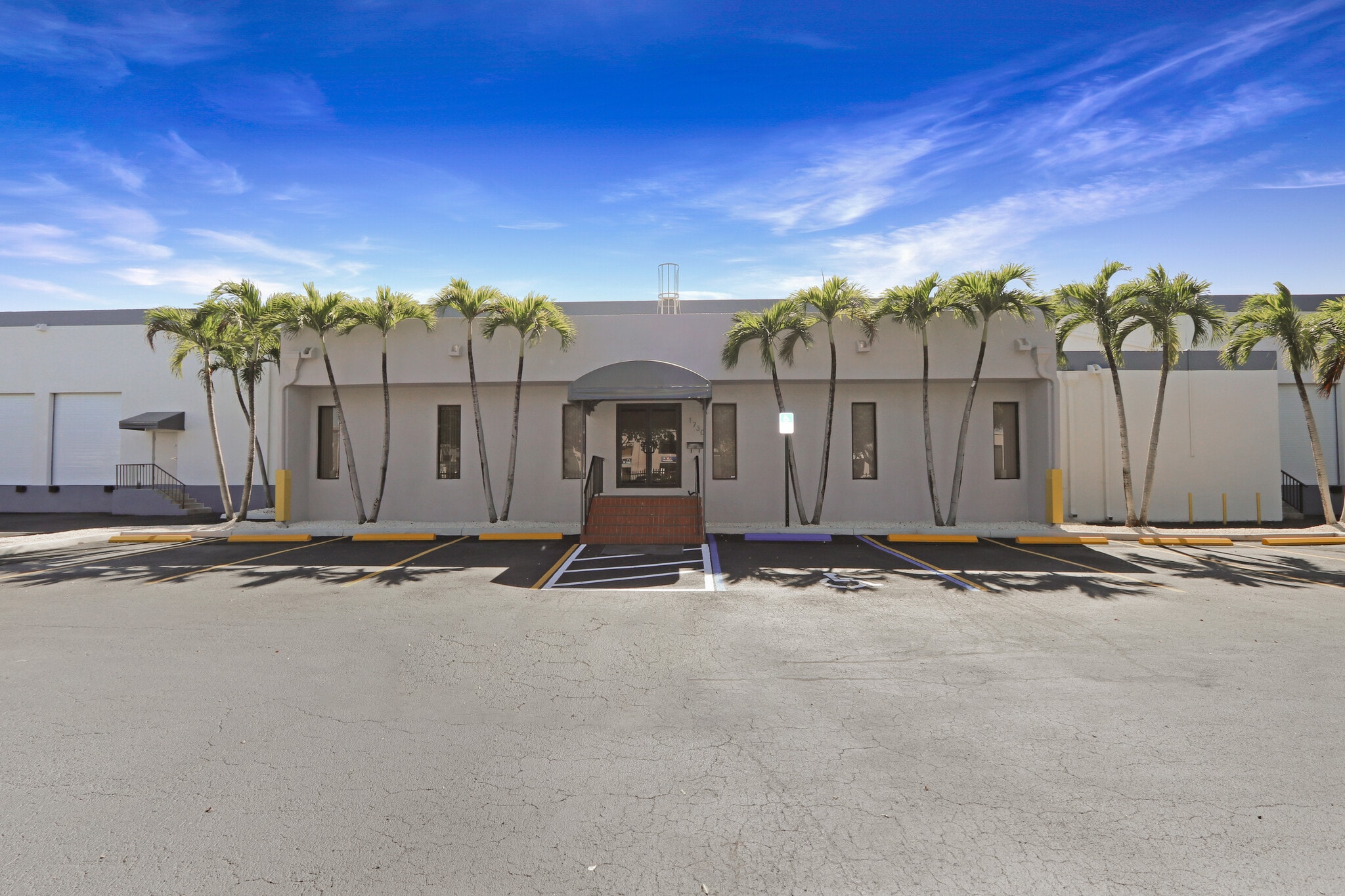 1730 W 38th Pl, Hialeah, FL for lease Building Photo- Image 1 of 18
