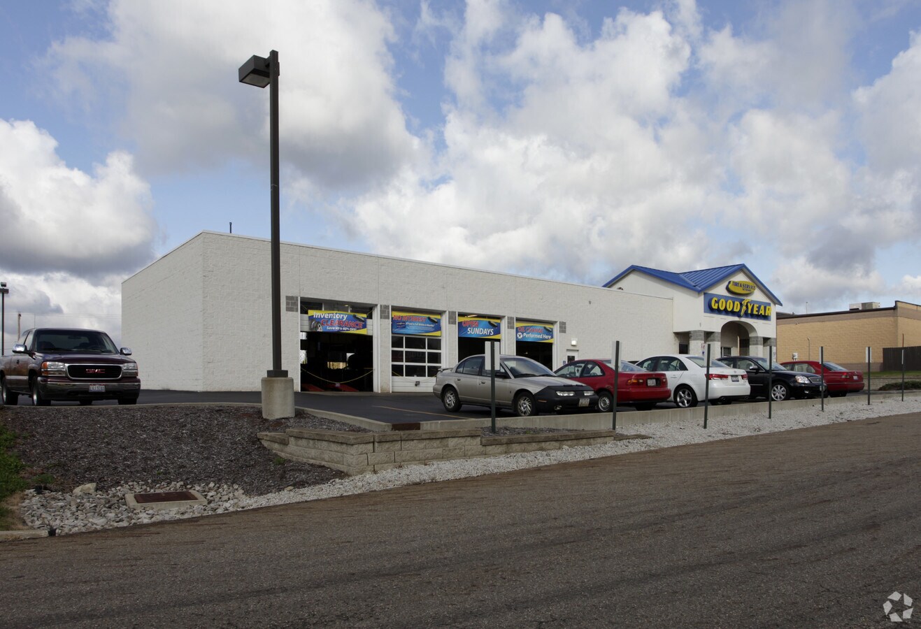 3453 S Arlington Rd, Akron, OH 44312