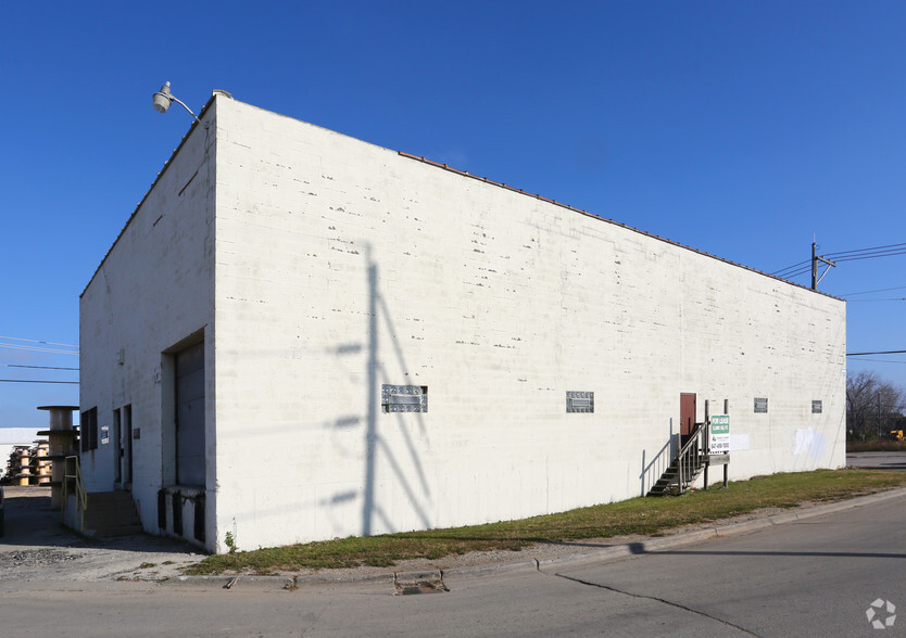 1400 24th St, North Chicago, IL for lease - Building Photo - Image 3 of 3